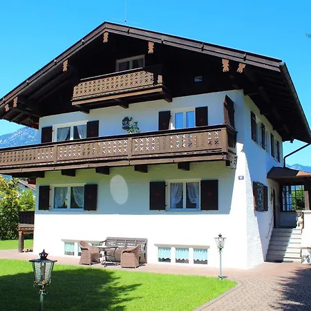 아파트 Ferienwohnung Antikstuebchen 가르미슈파르텐키르헨