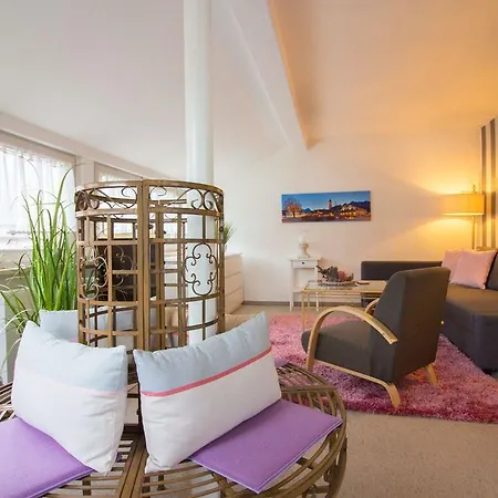 Ferienwohnung Antikstuebchen * 가르미슈파르텐키르헨