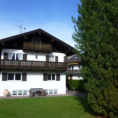 Ferienwohnung Antikstuebchen * 가르미슈파르텐키르헨